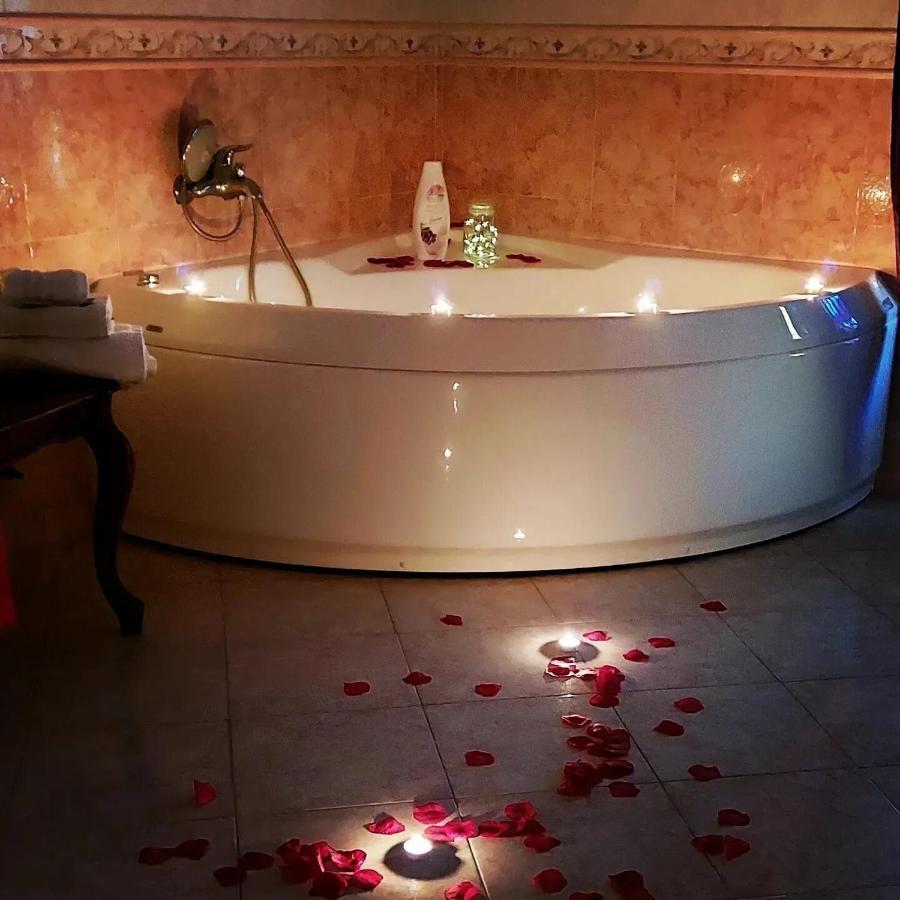Roxy Bellavista Apartment Cogna Екстериор снимка