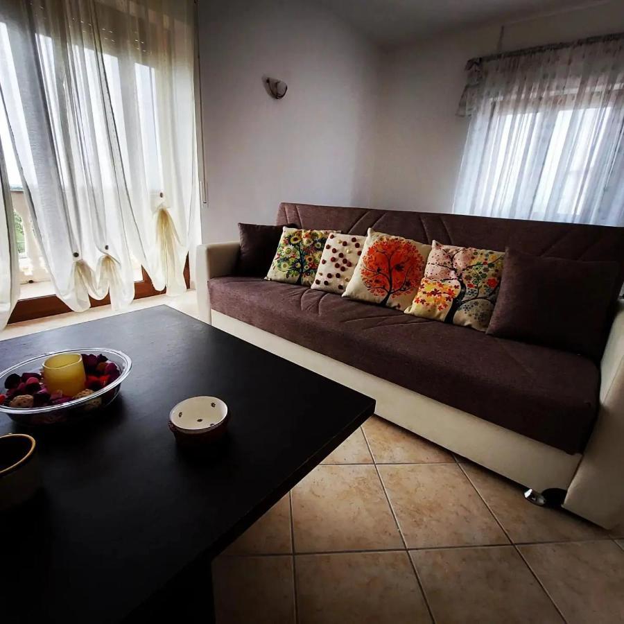Roxy Bellavista Apartment Cogna Екстериор снимка